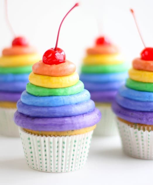 The Ultimate Frosted Rainbow Cupcakes 