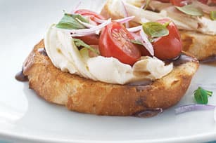 Simple Summer Appetizer: Tomato and Cheese Bruschetta
