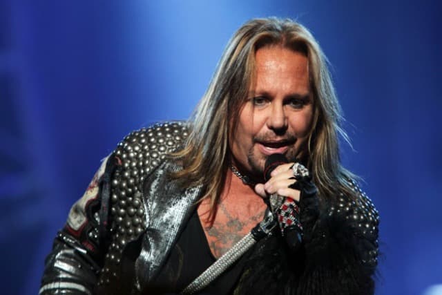 Vince Neil Kicked Out of Las Vegas Restaurant