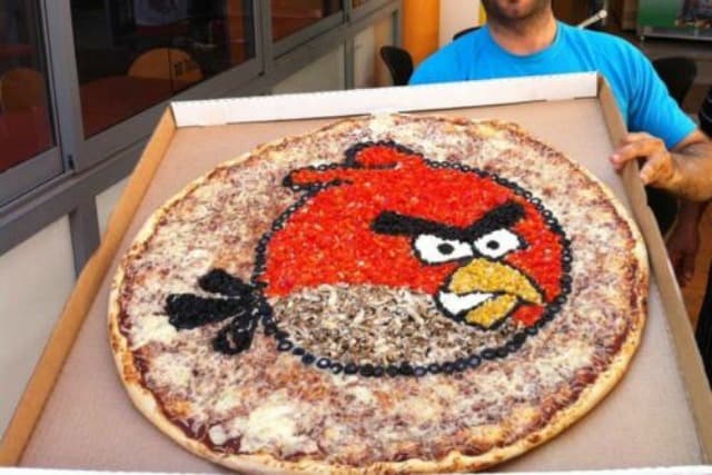 Angry Birds Pizza