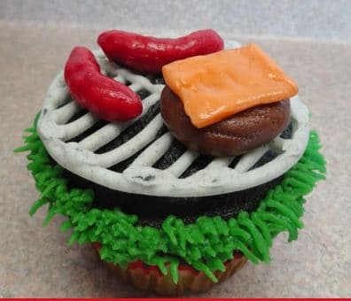 The World's Cutest BBQ Father's Day Cupcake