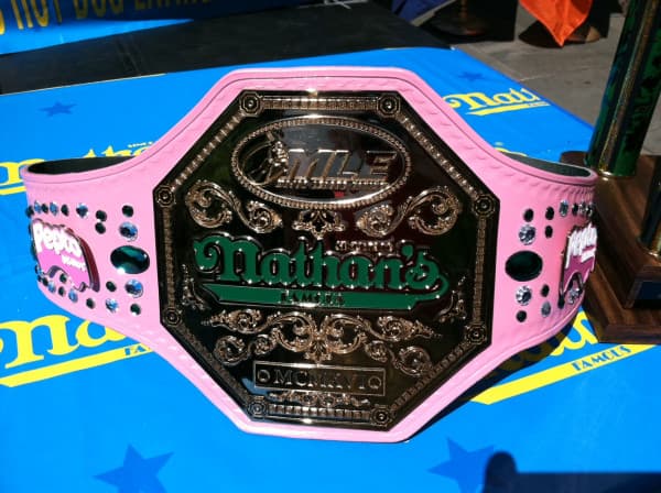 Sonya Thomas Women's Nathan's Hot Dog Eating Contest