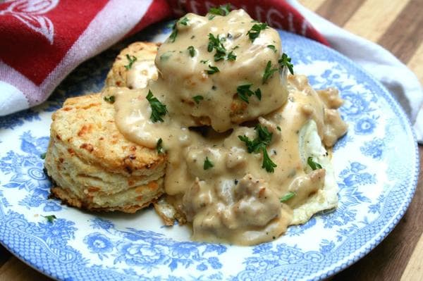 Homemade Cheddar Biscuits with Spicy Sausage Gravy