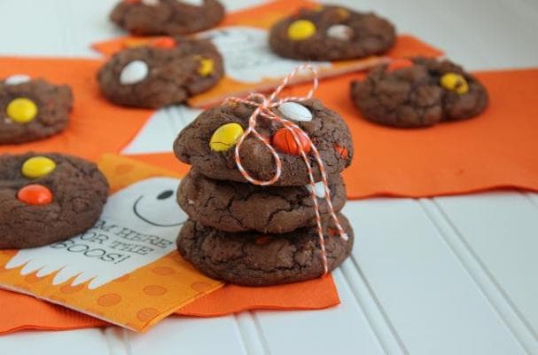 What's Hot: Quick and Easy White Chocolate Brownie Cookies
