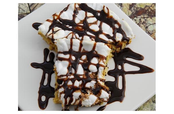 Daily Dessert Recipe: Chocolate Chip Peanut Butter Mallow Bars