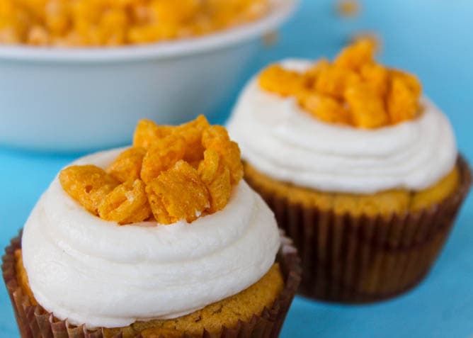 Sunday Baking: Cap'n Crunch Cupcakes