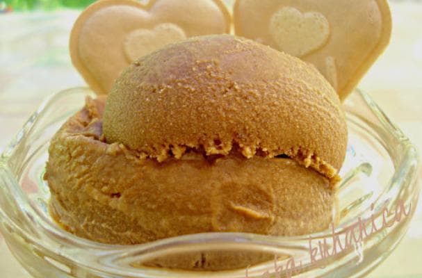 Homemade Caramel Ice Cream