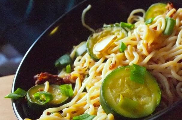 Low-Fat Szechuan-Style Shirataki Noodles