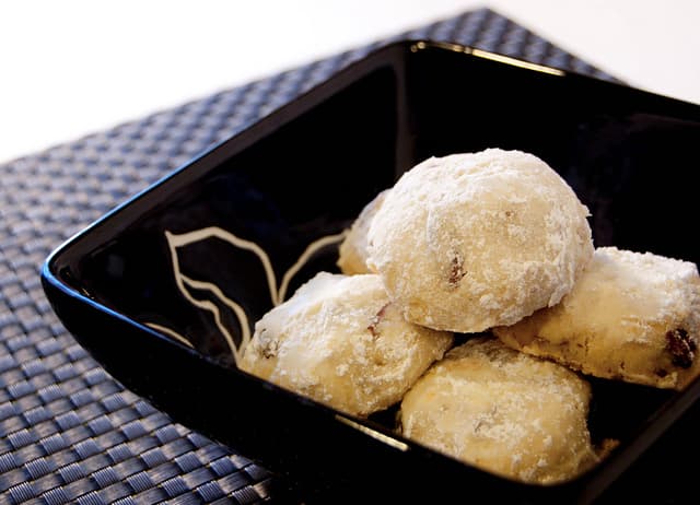 Mexican wedding cookie