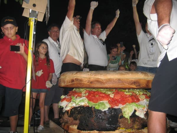 777 pound hamburger