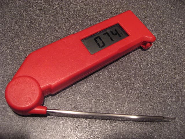 How To Use a Food Thermometer