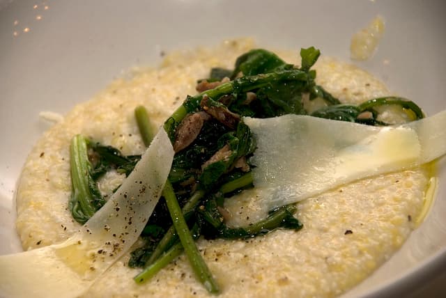 cheesy grits with greens