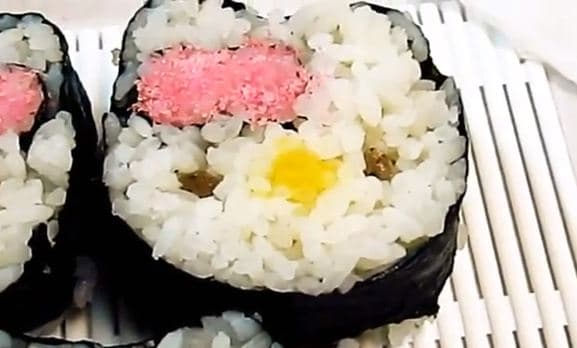Make This Hello Kitty Futomaki Sushi