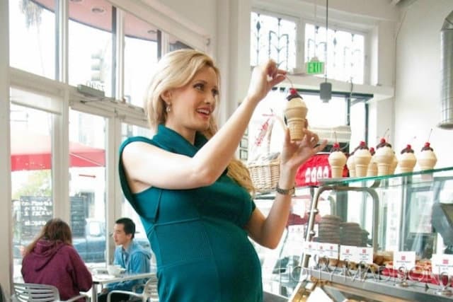 Pregnant Holly Madison Loves Cupcakes From The Milk Shop