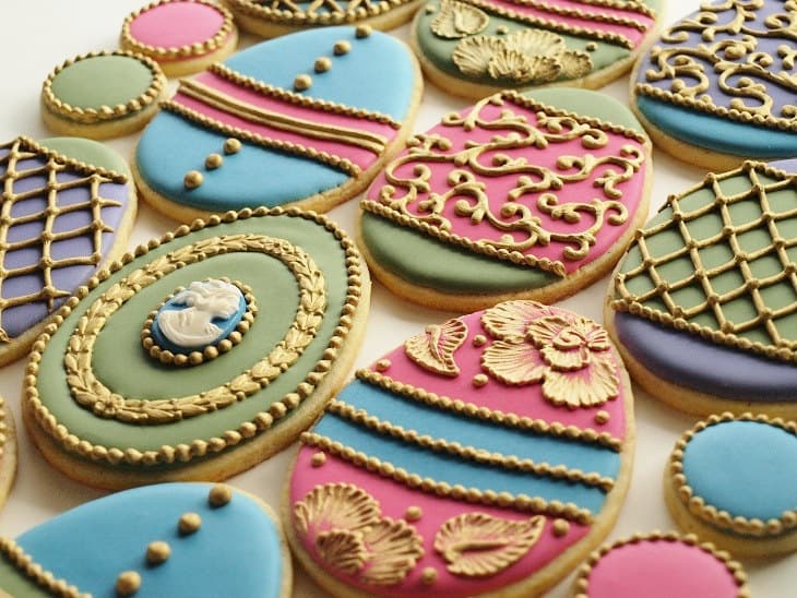 Ornate Easter Egg Cookies