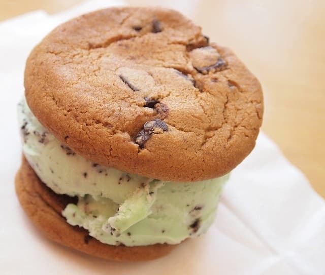 ice cream sandwich