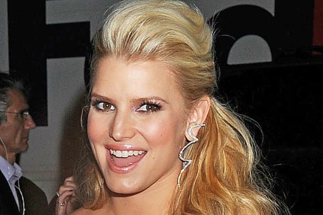 Jessica Simpson Celebrates Birthday With Backyard Dinner Party