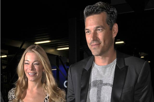 LeAnn Rimes and Eddie Cibrian Leave Estiatorio Milos Restaurant in NYC