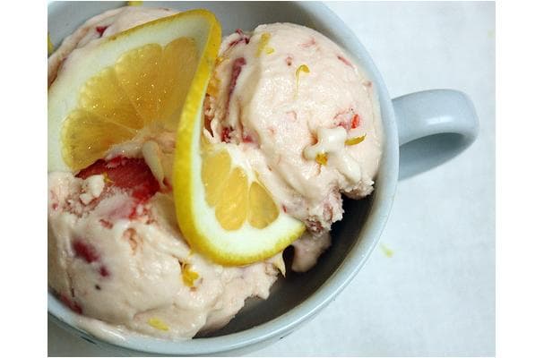 Seasonal Eating: Meyer Lemon and Strawberry Ice Cream