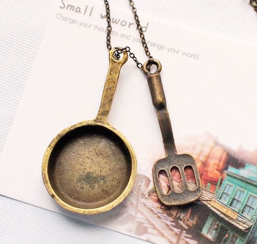 Etsy Crush: Miniature Frying Pan and Spatula Necklace