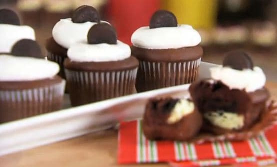 Oreo Surprise Cupcake