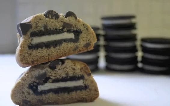 Awesome Oreo Stuffed Chocolate Chip Cookies