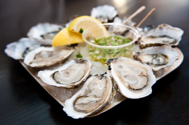 french wines oysters