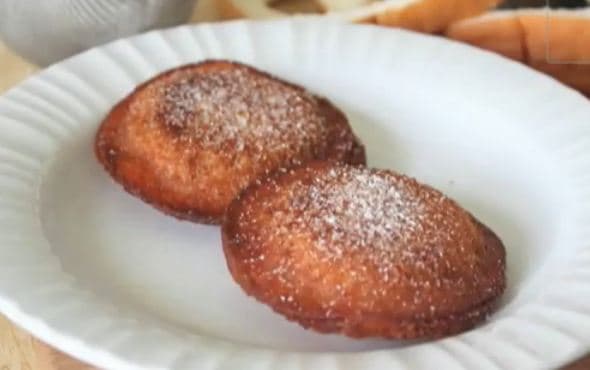 Peanut Butter Pinchy Pies