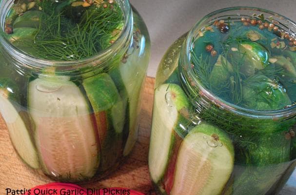 Quick Garlic Dill Pickles