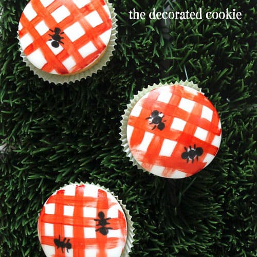 Picnic Cupcakes are a Treat for the Park