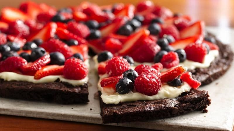Gluten-Free Brownie Berry Dessert Pizza