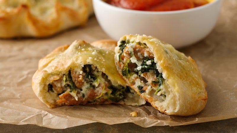 Easy Dnner Recipe: Spinach and Sausage Calzones