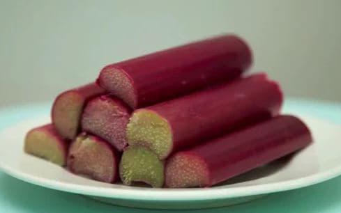 Seasonal Eating: When Is Rhubarb Ripe?