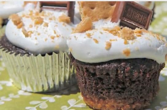 Make These Delicious S'mores Cupcake