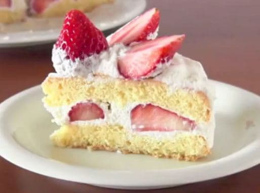 Seasonal Eating: Strawberry Shortcake