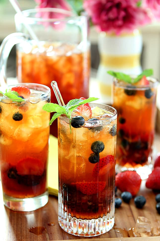 5 Refreshing Iced Tea Recipes to Sip on During National Iced Tea Month