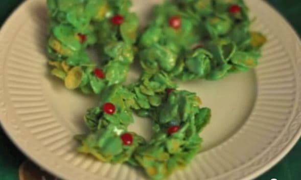Sweet and Simple: Wreath Cookies