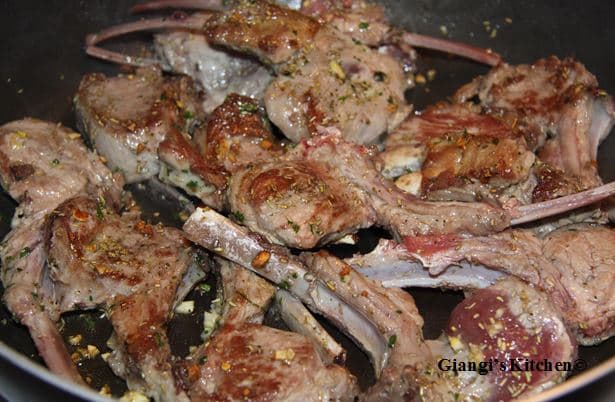 Lamb Chops with Parsley, Rosemary and Garlic