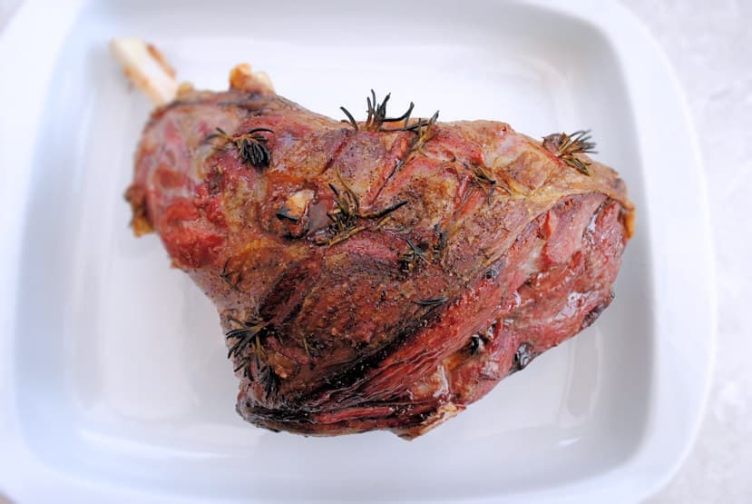 Roast leg of lamb with garlic and anchovies