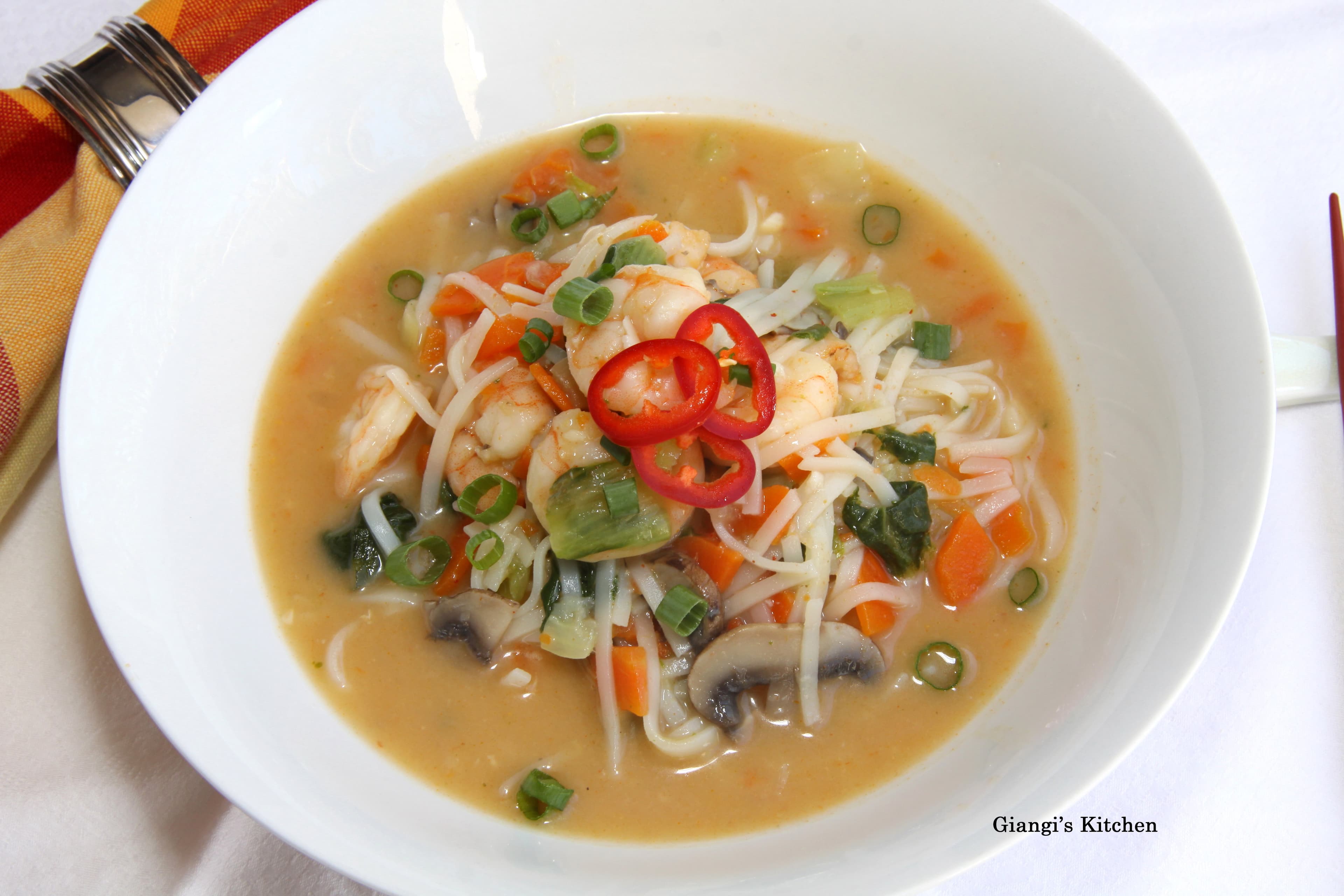 Pad Thai Soup with Shrimps and Vegetables