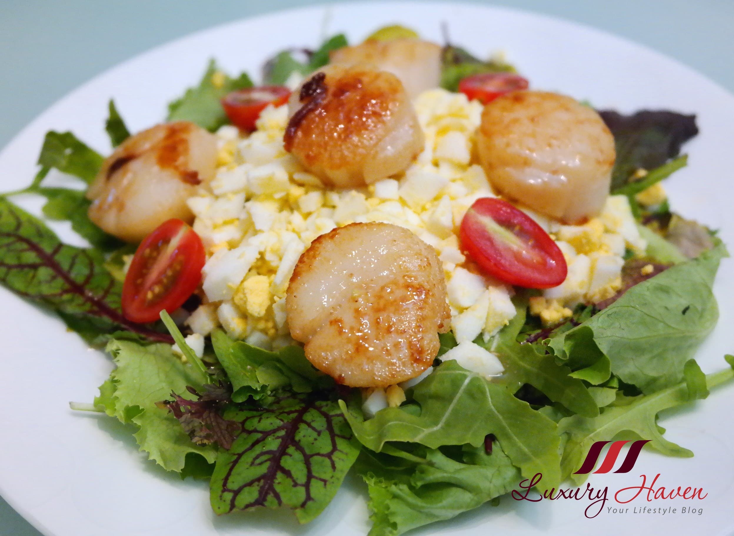Succulent Pan-Seared Hokkaido Scallops Salad