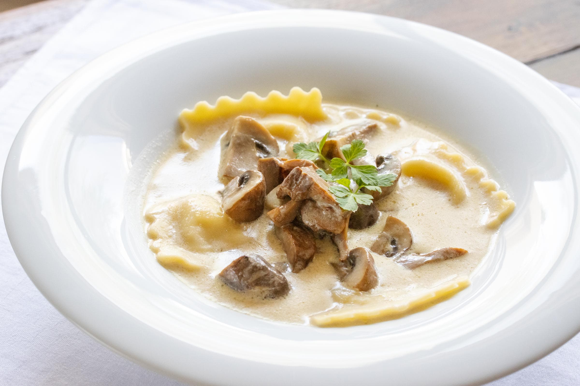 Ravioli with Mushrooms and Cream