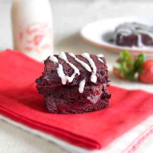 Healthy Vegan Red Velvet Brownies