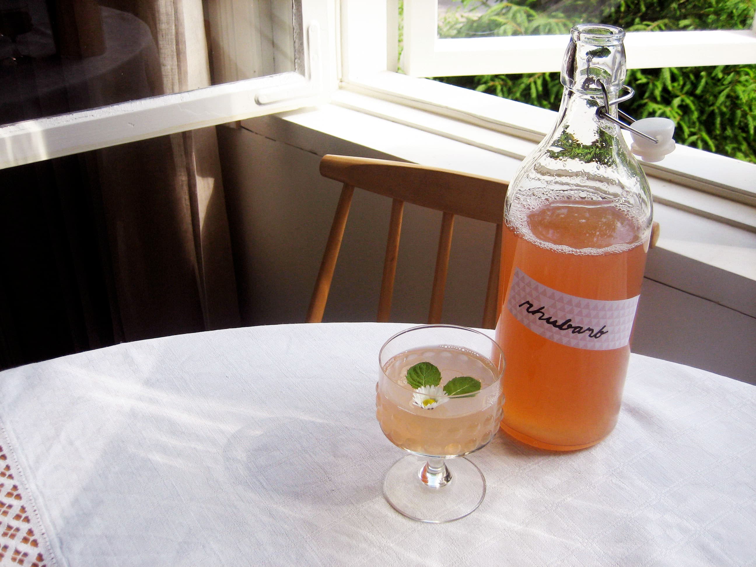 Rhubarb syrup