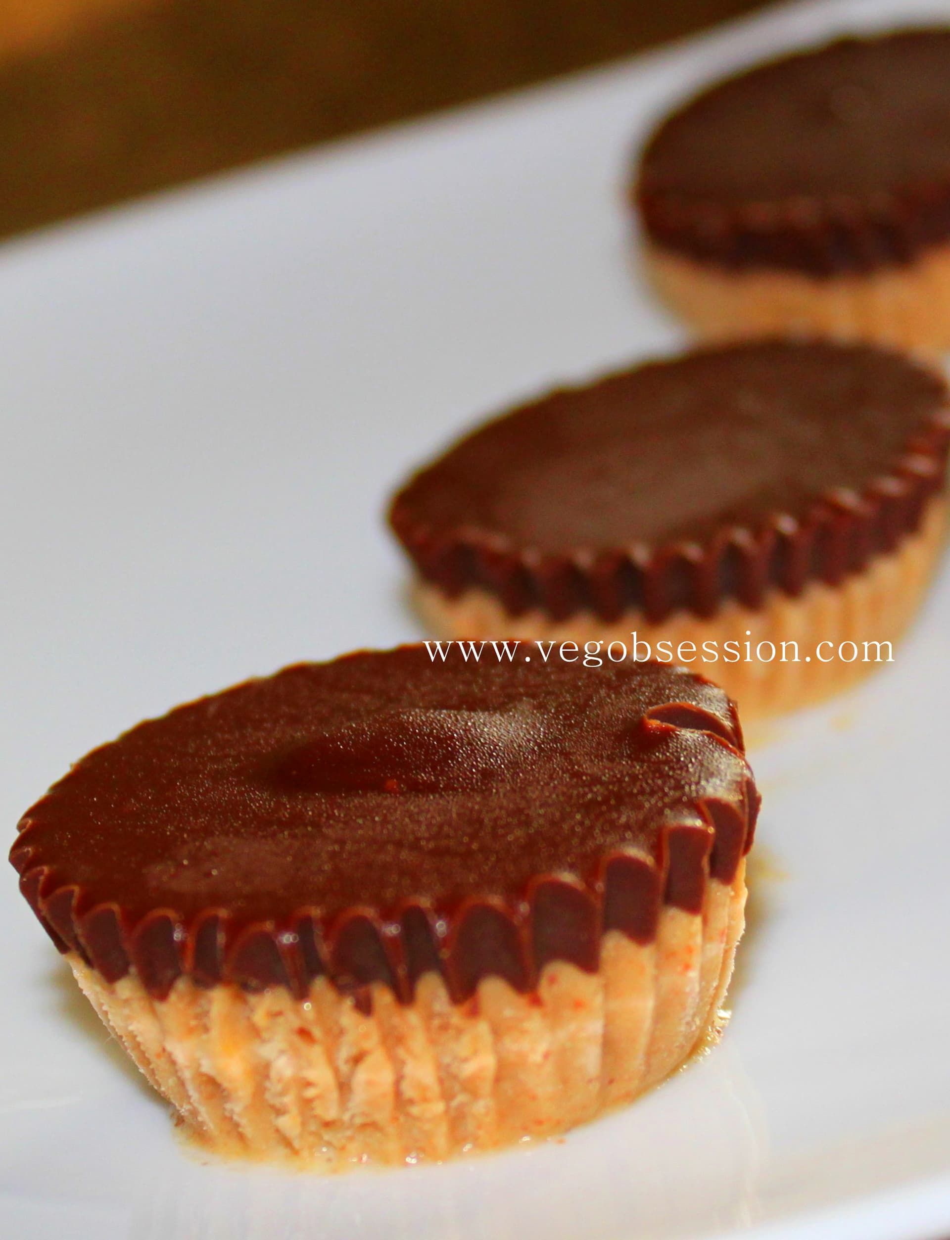 Reese’s Inspired Peanut Butter Banana “Ice Cream” With Chocolate