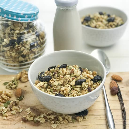 Yummy Vegan Granola with Nuts and Seeds