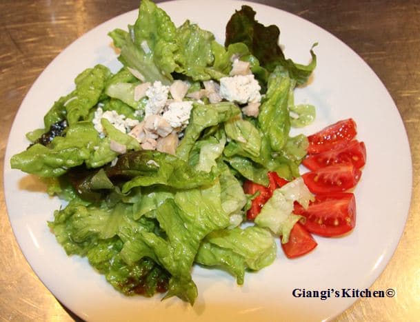 Chicken Salad with crumbled Herbs Goat Cheese