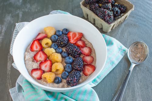 Chocolate Overnight Oats & Berries