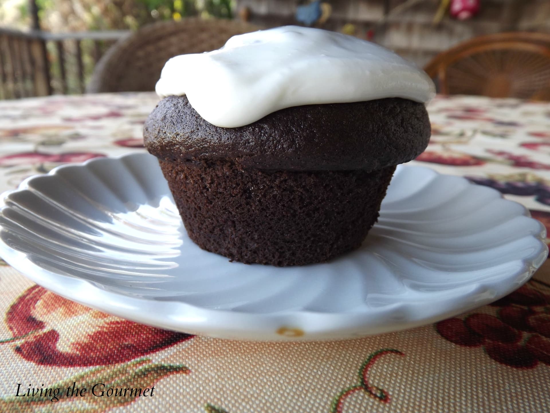 Old Fashioned Chocolate Cupcakes