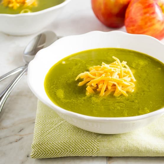 Apple spinach soup
